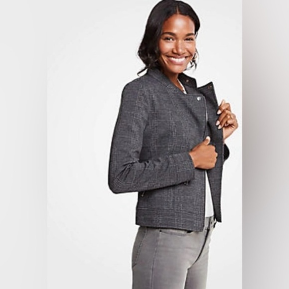 Ann Taylor Plaid Knit Moto Jacket in Gray Plaid size 6 - Picture 6 of 11